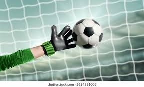 球员受伤倒地，全队围上去