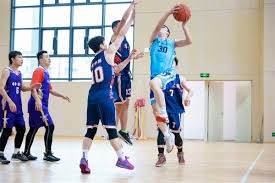 博弈心理学：解析“赌徒的骄傲”——为什么很多人宁愿输光也不愿承认自己被“唬骗”了？（博弈心理学解码赌徒的自负：为什么许多人宁可输个精光也不愿承认遭到诈唬？）