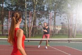 世体：巴萨把蒙特惠奇季票延至季末，很可能下赛季才回诺坎普